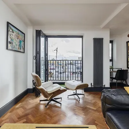 Duplex Harbourside Centre