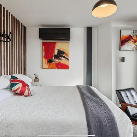 Duplex Harbourside Centre