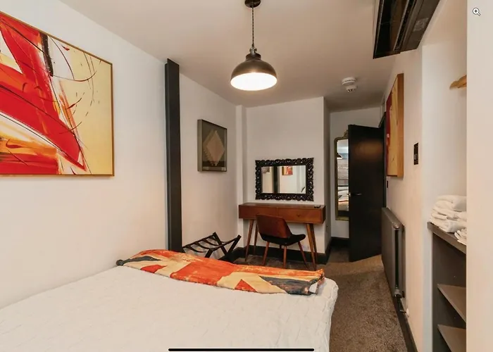 Duplex Harbourside Centre *