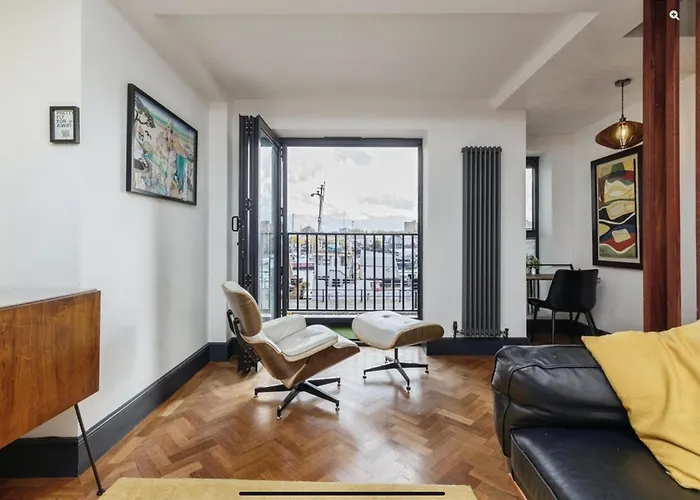 Duplex Harbourside Centre